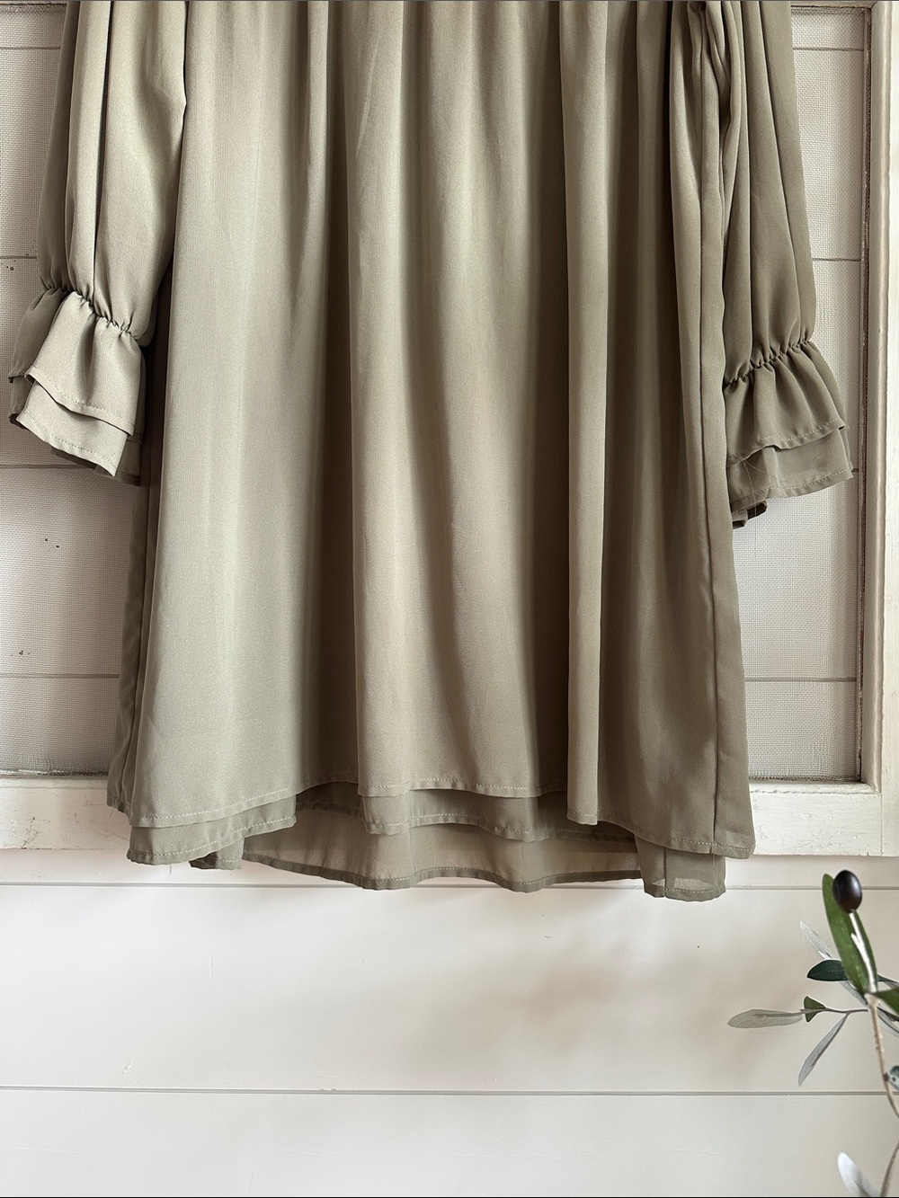 Entro Lace-Trim Long-Sleeved Dress in Sage - Picture 9 of 9